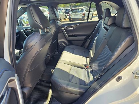 Used 2023 Toyota RAV4 XSE AWD/4WD image 17