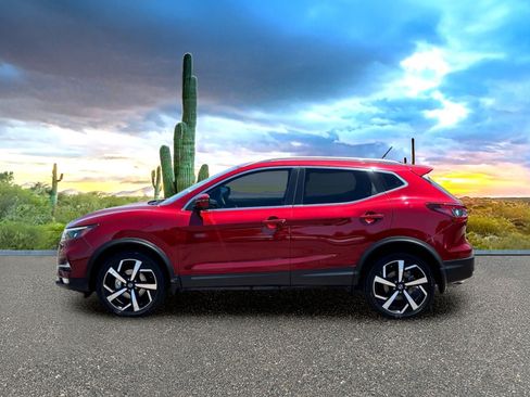 Used 2021 Nissan Rogue Sport SL w/ Premium Package FWD image 3