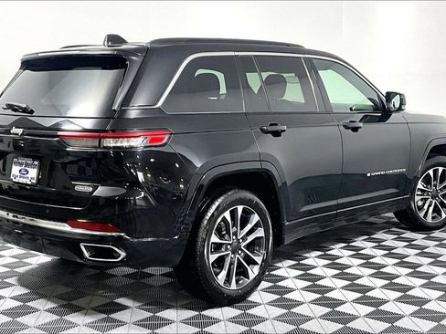 Used 2024 Jeep Grand Cherokee Overland AWD/4WD image 12