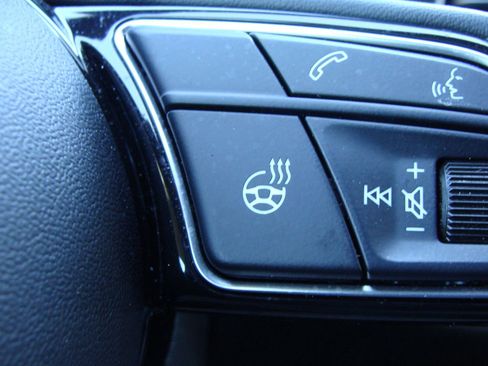 Used 2023 Audi A4 2.0T Premium w/ Convenience Package image 31