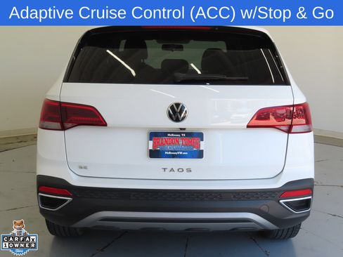 Used 2022 Volkswagen Taos SE FWD image 4