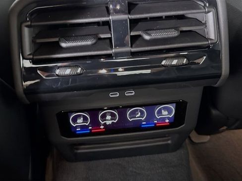 New 2026 BMW M5 w/ Carbon Package image 25