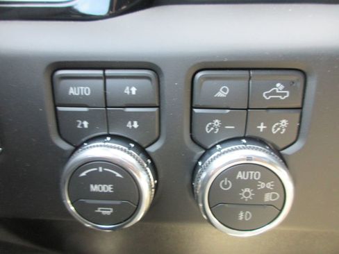 New 2026 GMC Sierra 2500 AT4X AWD/4WD image 17