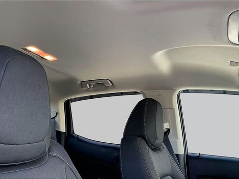 Used 2022 Chevrolet Colorado LT AWD/4WD image 28