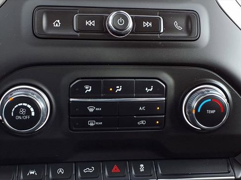 Used 2025 Chevrolet Silverado 1500 Custom w/ LPO, Dark Essentials Package AWD/4WD image 14