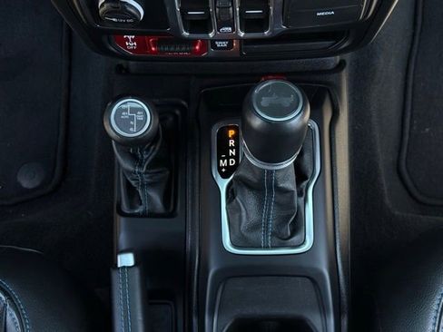 Used 2023 Jeep Wrangler Unlimited Rubicon 4xe w/ Cold Weather Group AWD/4WD image 32