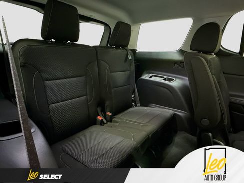 Used 2023 GMC Acadia SLE AWD/4WD image 27