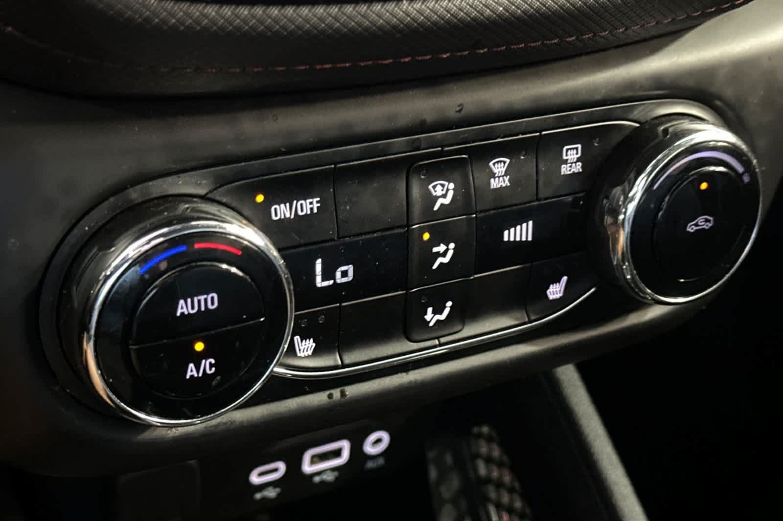 Used 2022 Chevrolet TrailBlazer RS w/ Sun and Liftgate Package FWD image 22