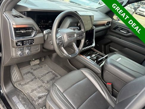 Used 2025 GMC Yukon XL Denali AWD/4WD image 19