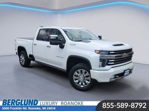 Used 2022 Chevrolet Silverado 2500 High Country w/ Safety Package II AWD/4WD image 1