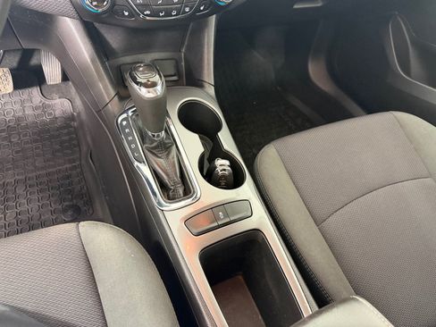 Used 2017 Chevrolet Cruze LT w/ Convenience Package FWD image 16