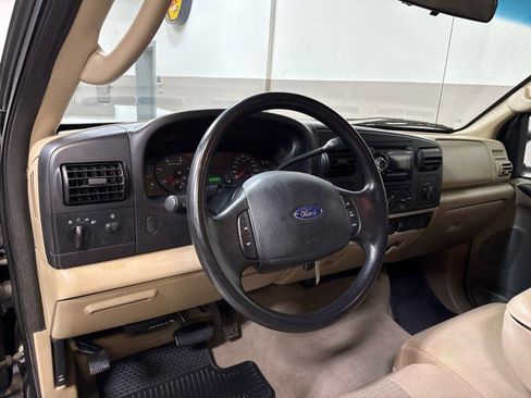Used 2005 Ford F350 XLT image 18
