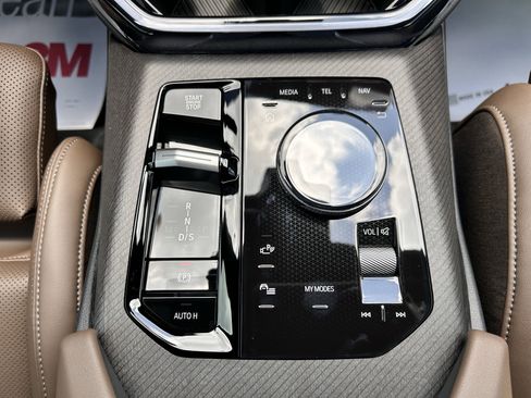 Used 2025 BMW X3 xDrive30i w/ Premium Package image 12