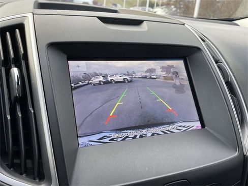 Used 2020 Ford Edge SEL w/ Convenience Package image 29