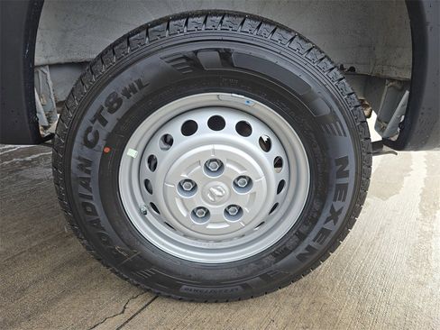 New 2026 RAM ProMaster 2500 w/ Convenience Group image 32