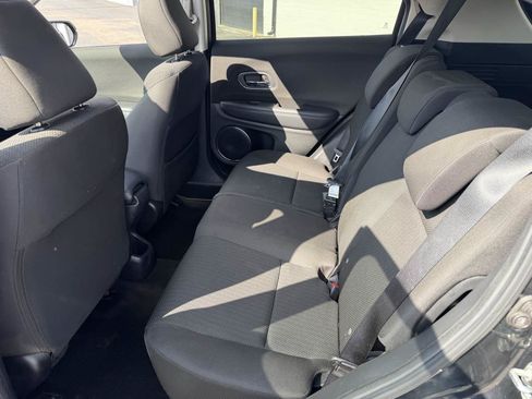 Used 2018 Honda HR-V EX image 13