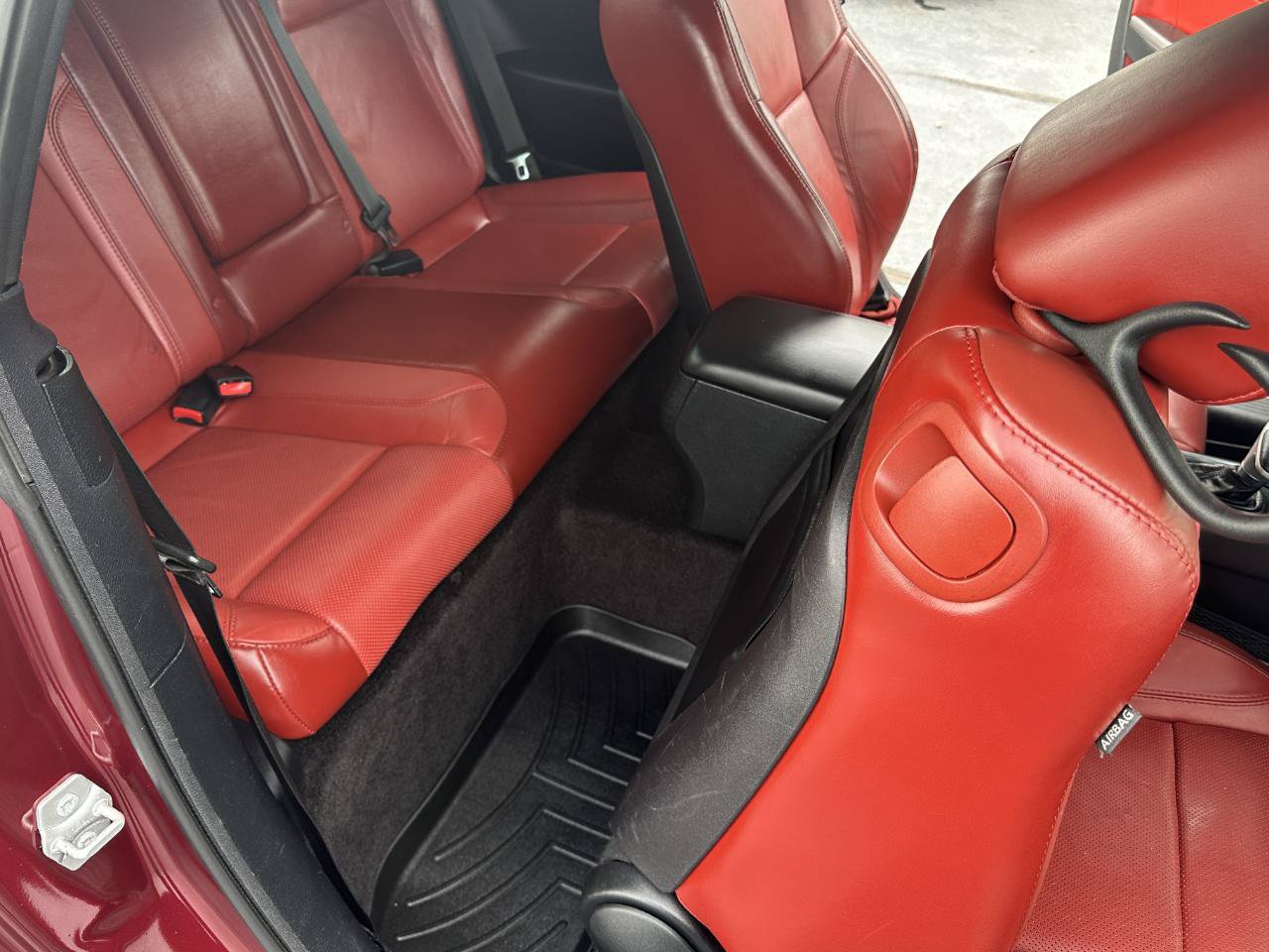 Used 2017 Dodge Challenger GT AWD/4WD image 39