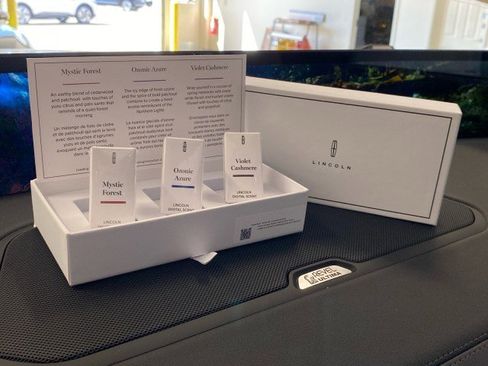 New 2025 Lincoln Navigator Reserve image 27