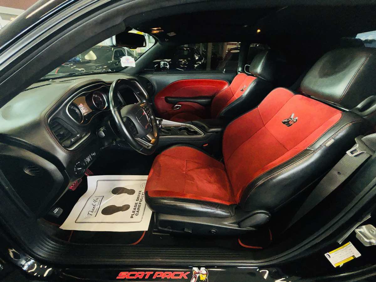 Used 2020 Dodge Challenger R/T Scat Pack RWD image 32