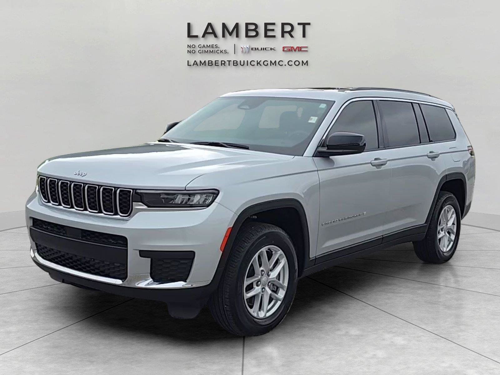 Used 2025 Jeep Grand Cherokee L Laredo w/ Luxury Tech Group I AWD/4WD image 1