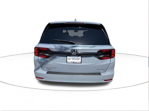 Used 2023 Honda Odyssey Sport image 4
