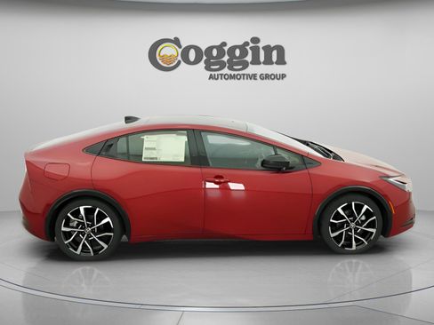 New 2026 Toyota Prius Plug-In Hybrid image 21