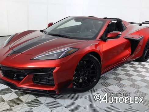 Used 2025 Chevrolet Corvette Z06 RWD image 1