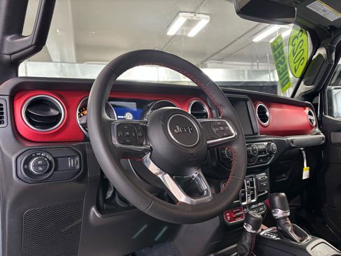 Used 2023 Jeep Gladiator Rubicon w/ LED Lighting Group image 29