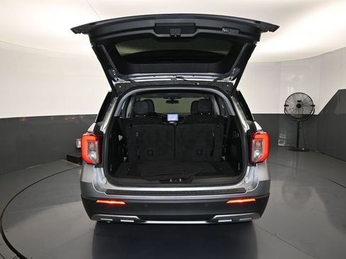 Used 2022 Ford Explorer XLT w/ Equipment Group 202A image 36