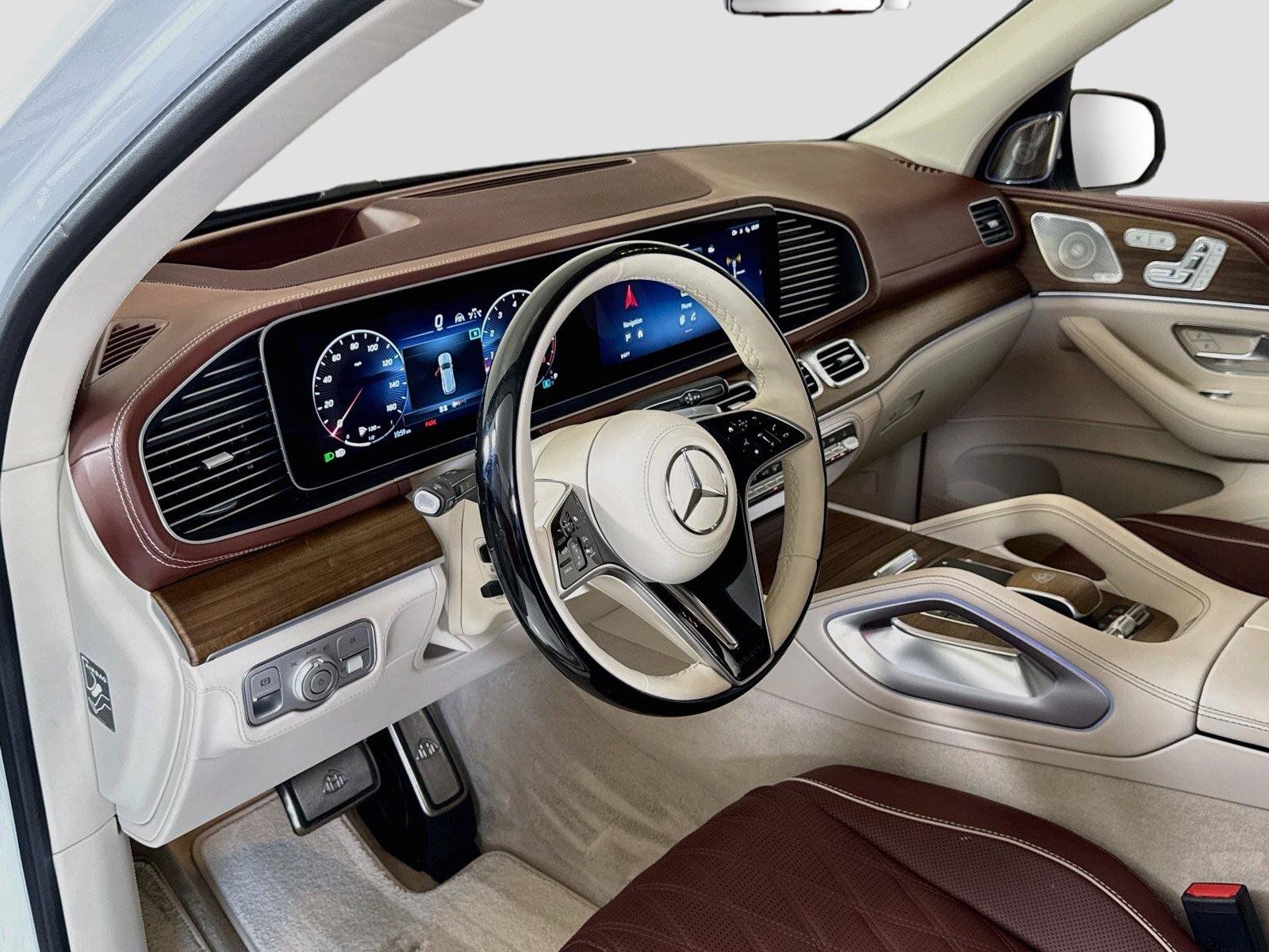 Used 2025 Mercedes-Benz Maybach GLS 600 4MATIC image 15