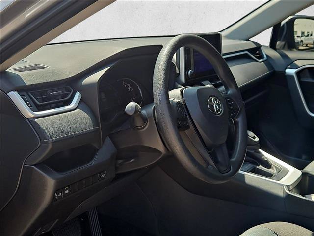 Used 2025 Toyota RAV4 XLE w/ Convenience Package FWD image 10