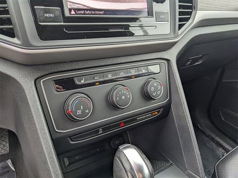 Certified 2022 Volkswagen Atlas SE image 26