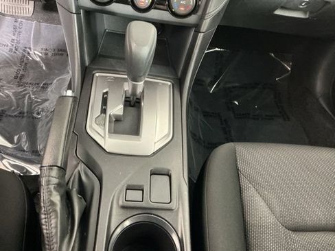Used 2018 Subaru Impreza 2.0i AWD/4WD image 19