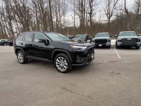 Used 2025 Toyota RAV4 XLE Premium w/ Weather Package image 10