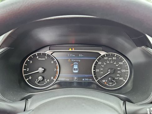 Used 2025 Nissan Altima 2.5 SV FWD image 21