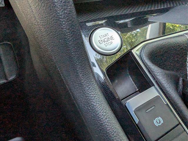 Certified 2025 Volkswagen Taos S FWD image 33