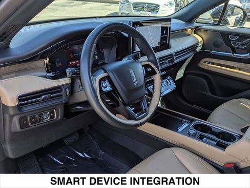 Certified 2023 Lincoln Corsair Reserve image 12