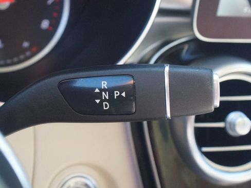 Used 2020 Mercedes-Benz GLC 300 image 13