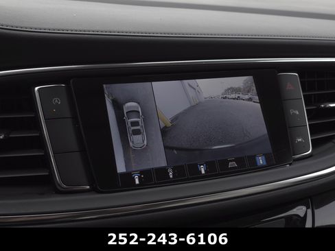 Used 2023 Buick Enclave Essence image 19