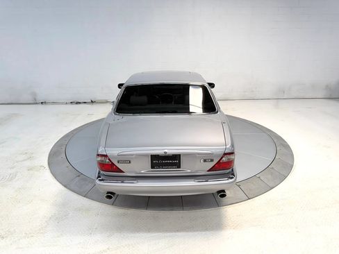 Used 2000 Jaguar XJ8 RWD image 17