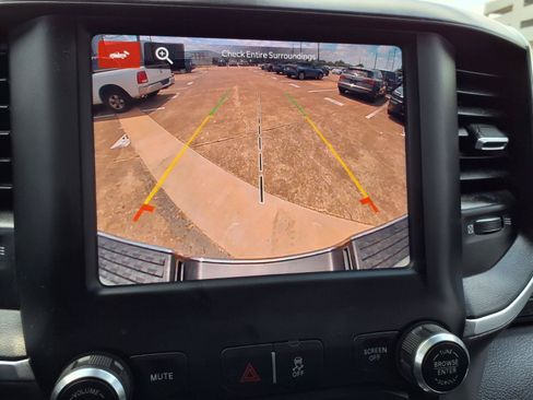 Used 2024 RAM 2500 Big Horn AWD/4WD image 5