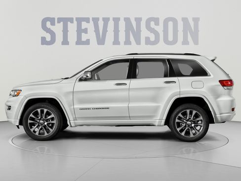 Used 2018 Jeep Grand Cherokee Overland AWD/4WD image 3