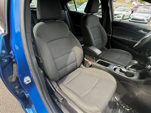 Used 2017 Chevrolet Cruze LT w/ Convenience Package image 11