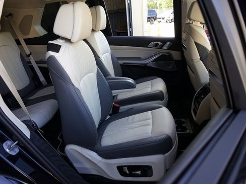 Used 2024 BMW X7 M60i w/ Executive Package image 26