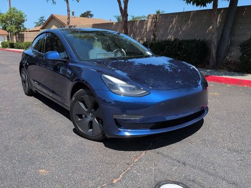 Used 2023 Tesla Model 3 Standard Range RWD image 2