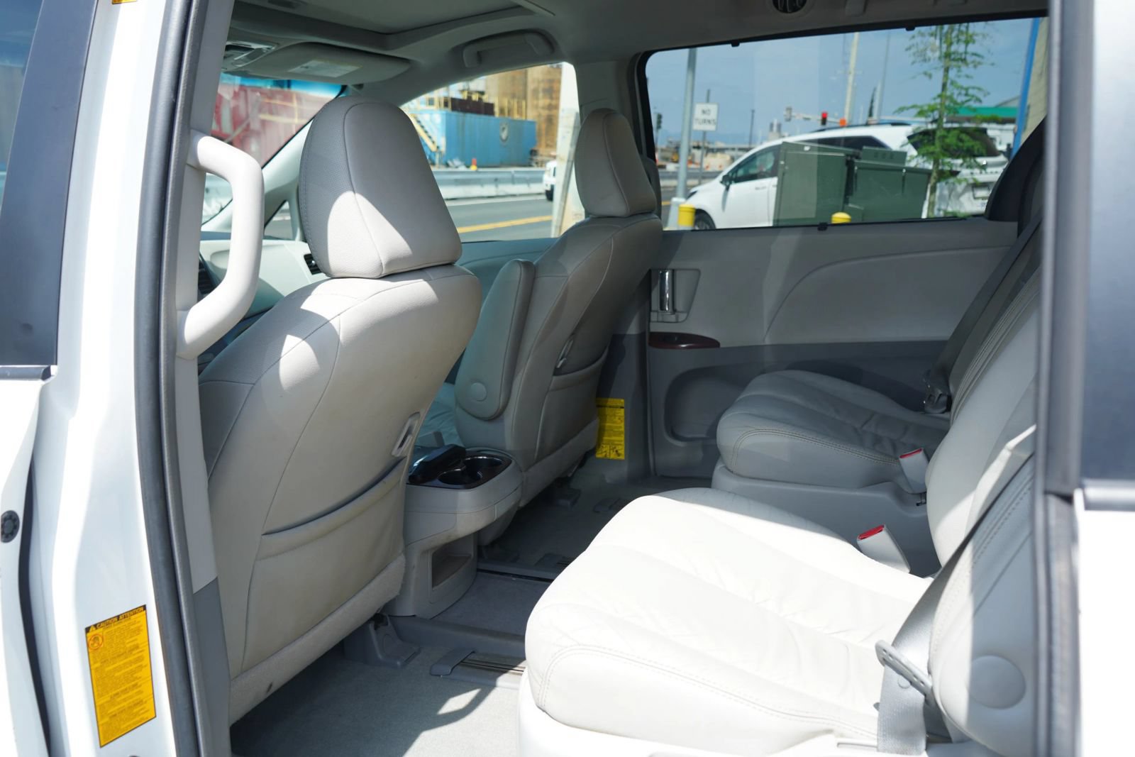 Used 2012 Toyota Sienna XLE FWD image 15