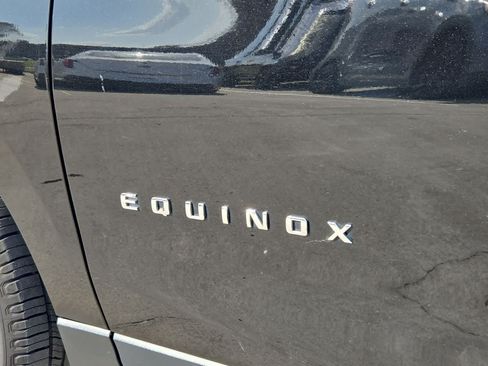 Used 2020 Chevrolet Equinox LS FWD image 11