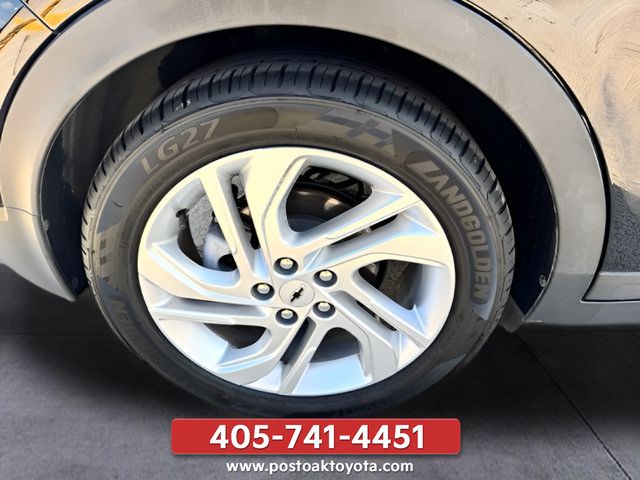 Used 2022 Chevrolet Bolt LT FWD image 33
