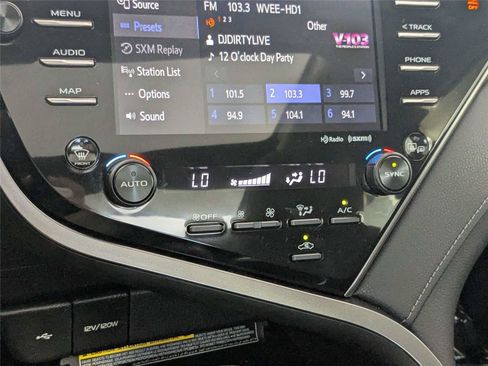 Certified 2020 Toyota Camry XSE FWD image 23