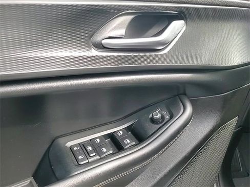 Used 2023 Jeep Grand Cherokee L Laredo image 11